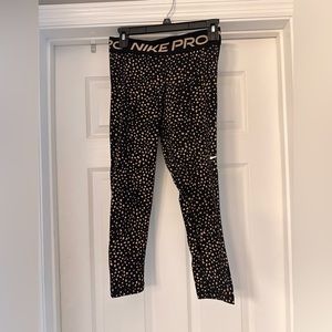 Nike Crop Logo High Waist Dri-Fit Leggings